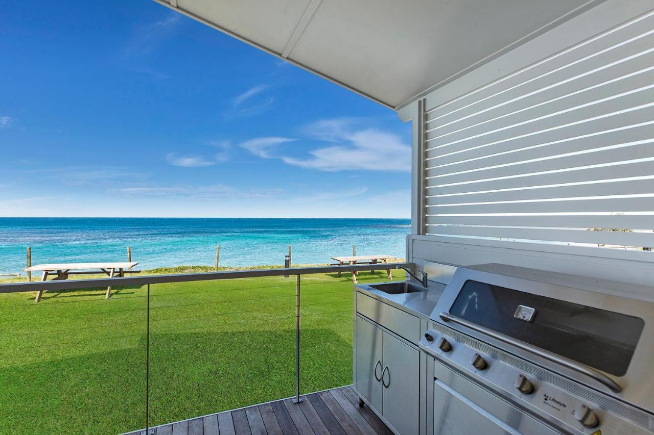 Blue Lagoon Beach Resort Bateau Bay Exterior photo