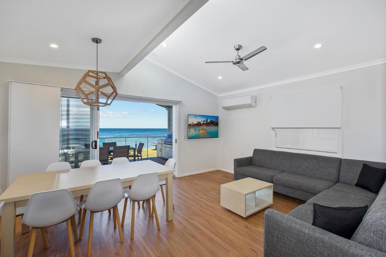 Blue Lagoon Beach Resort Bateau Bay Exterior photo