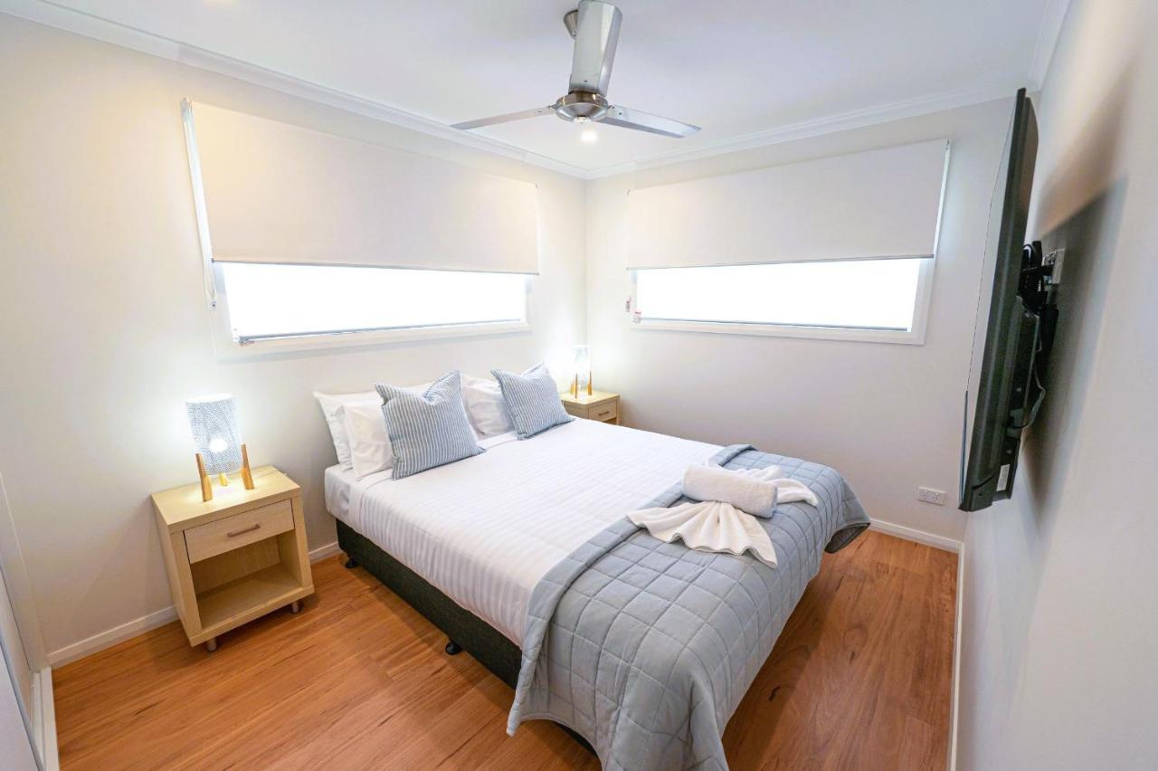 Blue Lagoon Beach Resort Bateau Bay Exterior photo