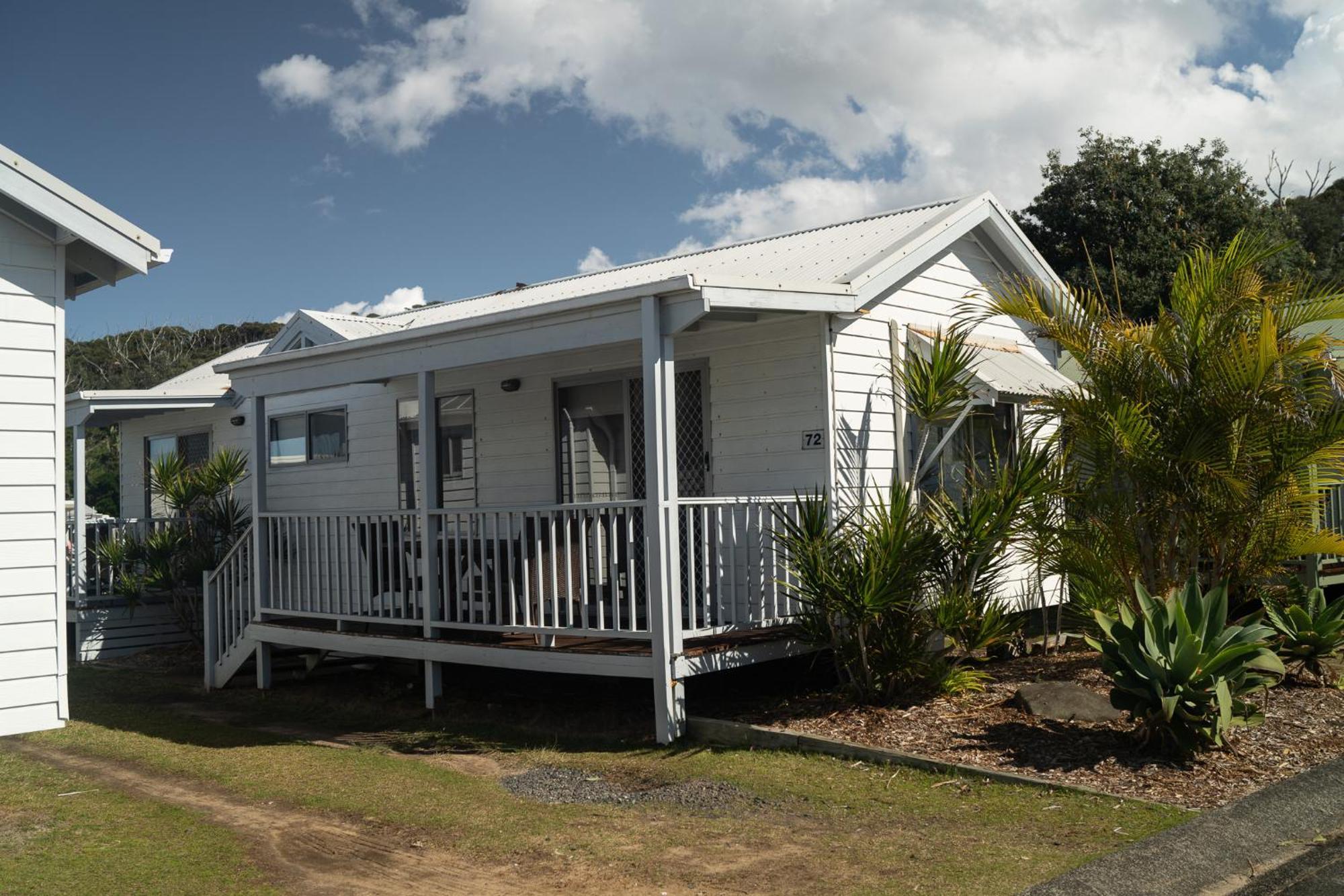 Blue Lagoon Beach Resort Bateau Bay Exterior photo
