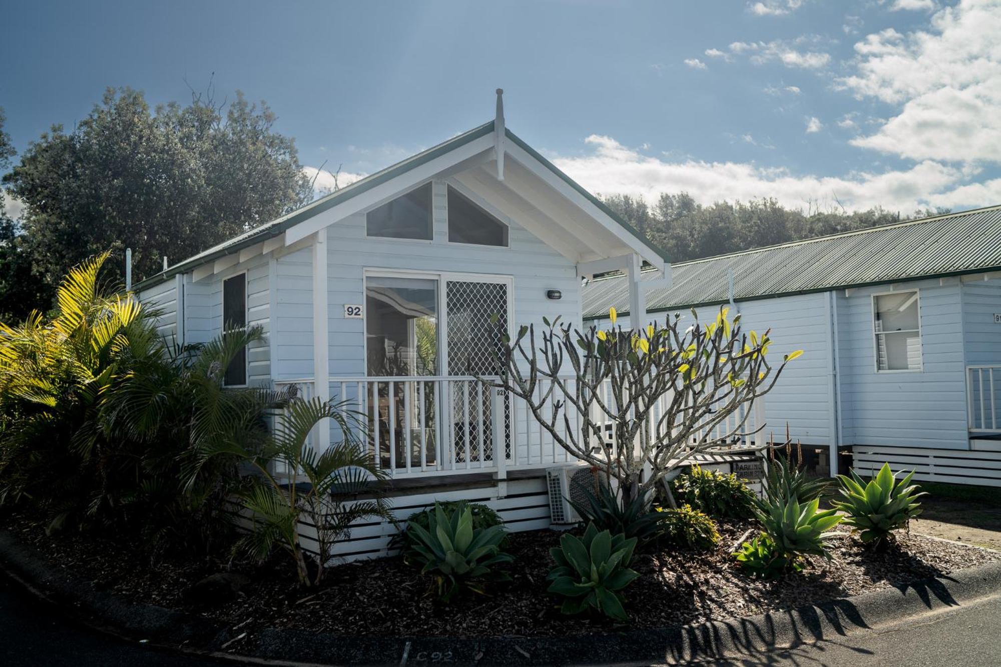 Blue Lagoon Beach Resort Bateau Bay Exterior photo