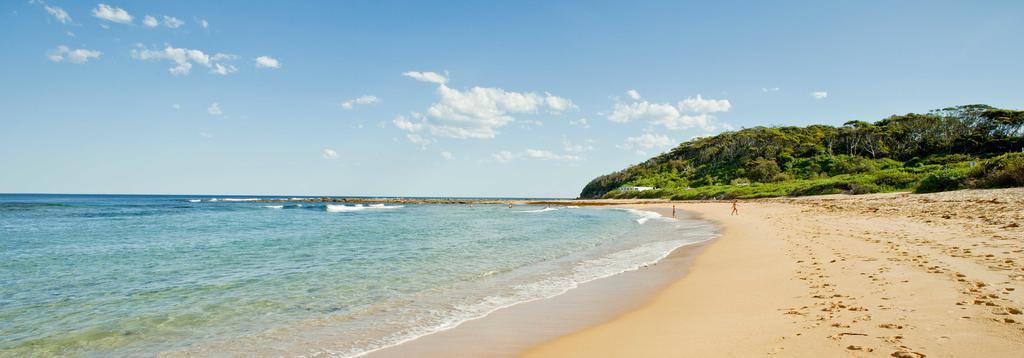 Blue Lagoon Beach Resort Bateau Bay Exterior photo