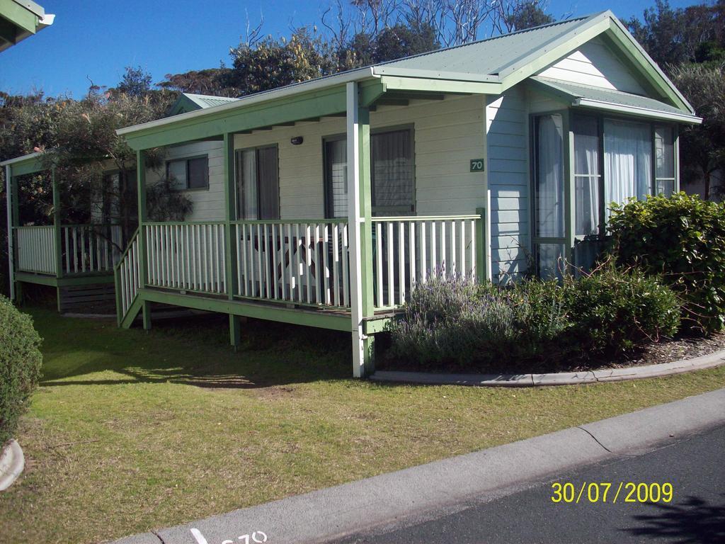 Blue Lagoon Beach Resort Bateau Bay Room photo