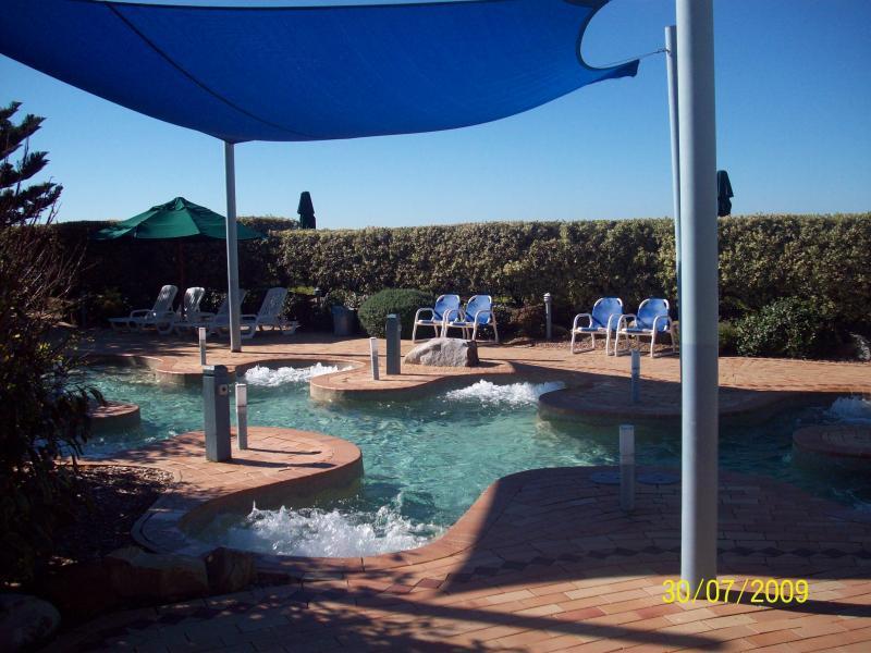 Blue Lagoon Beach Resort Bateau Bay Exterior photo