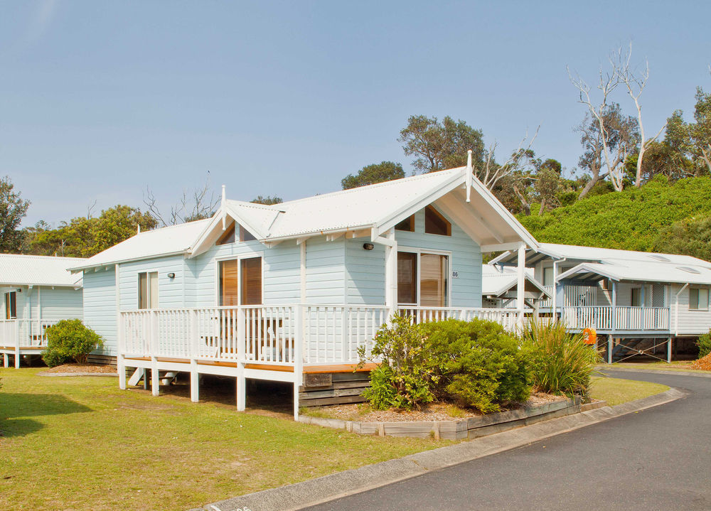 Blue Lagoon Beach Resort Bateau Bay Exterior photo