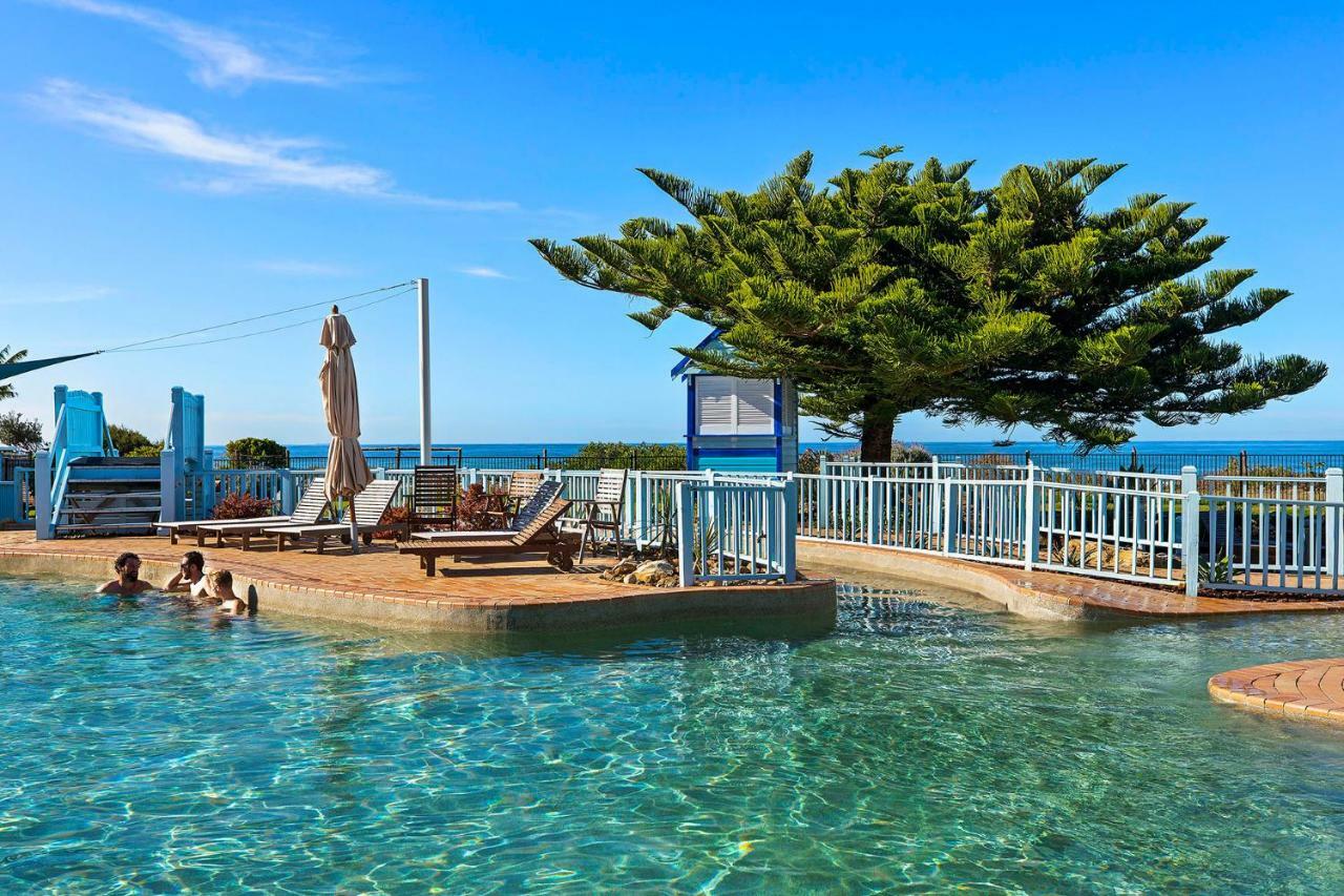Blue Lagoon Beach Resort Bateau Bay Exterior photo