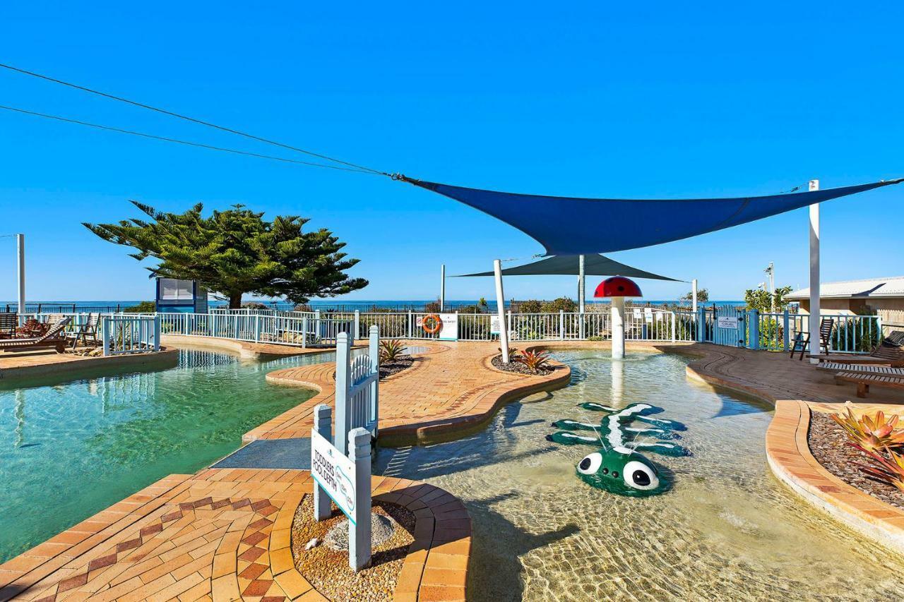 Blue Lagoon Beach Resort Bateau Bay Exterior photo